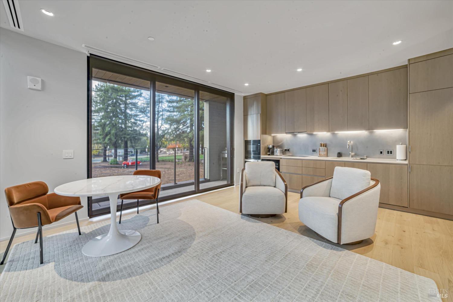 131 Sawmill Circle Healdsburg CA 95448