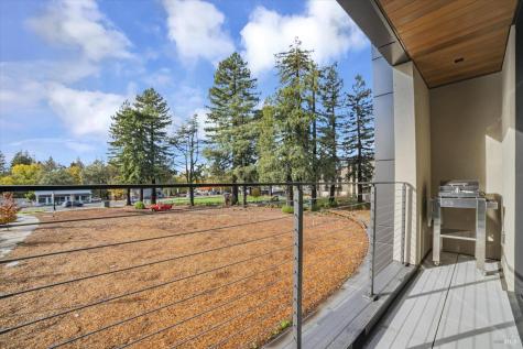 131 Sawmill Circle Healdsburg CA 95448