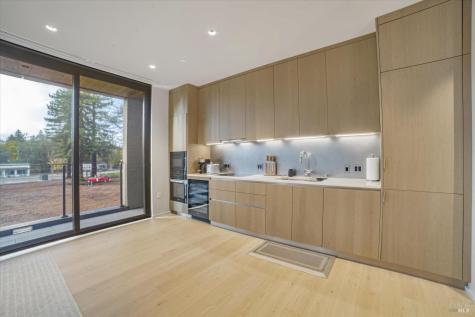 131 Sawmill Circle Healdsburg CA 95448