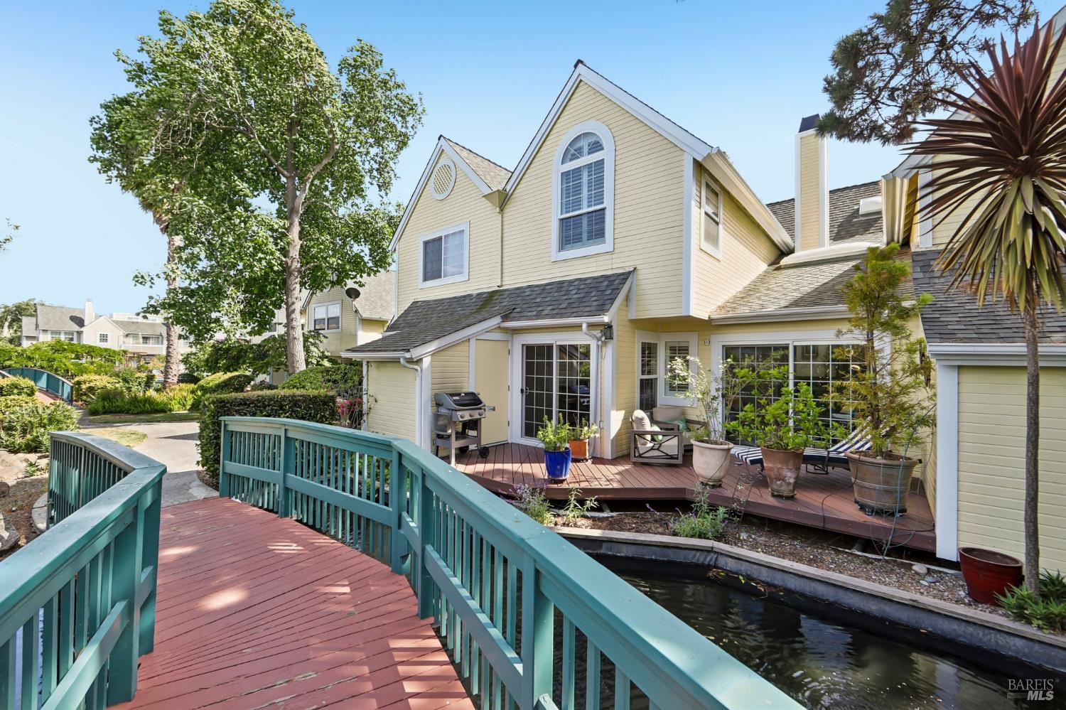 260 Marina Village Way Benicia CA 94510
