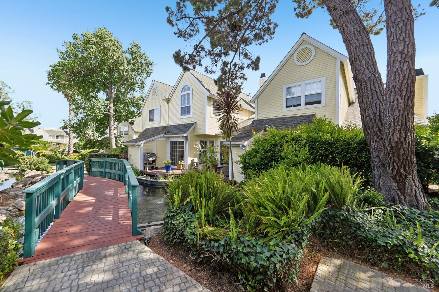 260 Marina Village Way Benicia CA 94510