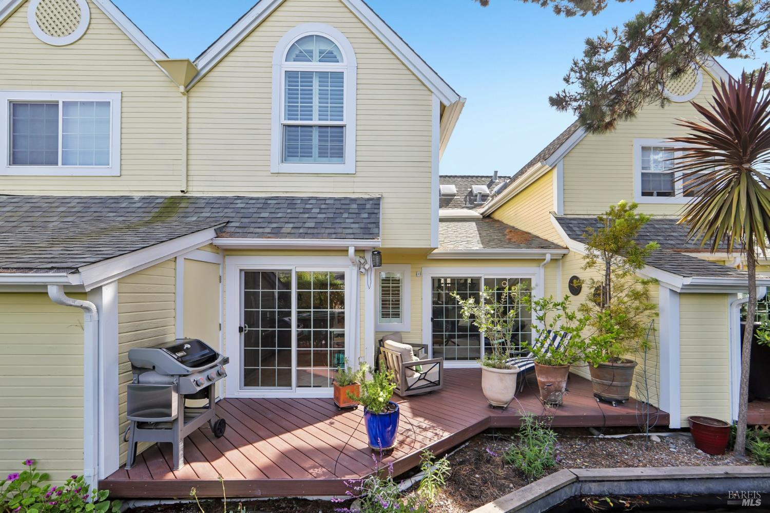 260 Marina Village Way Benicia CA 94510