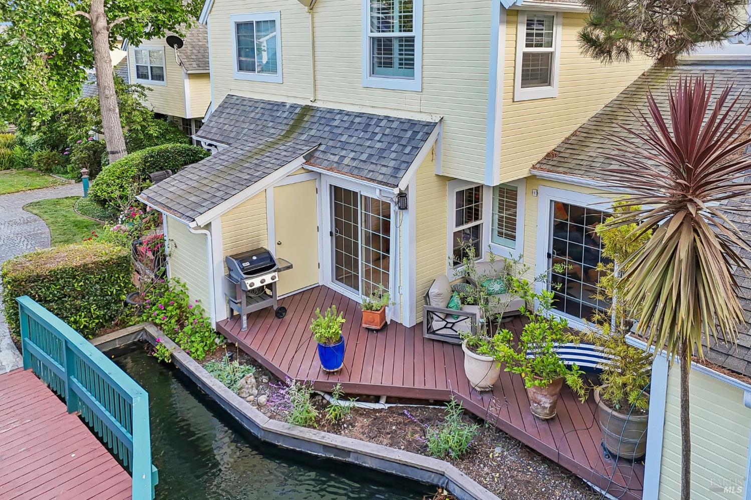 260 Marina Village Way Benicia CA 94510