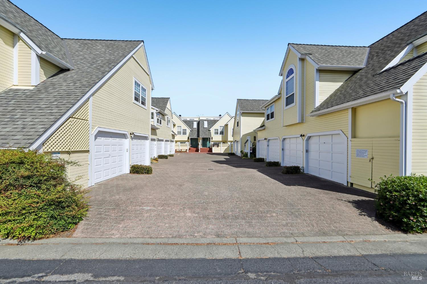 260 Marina Village Way Benicia CA 94510