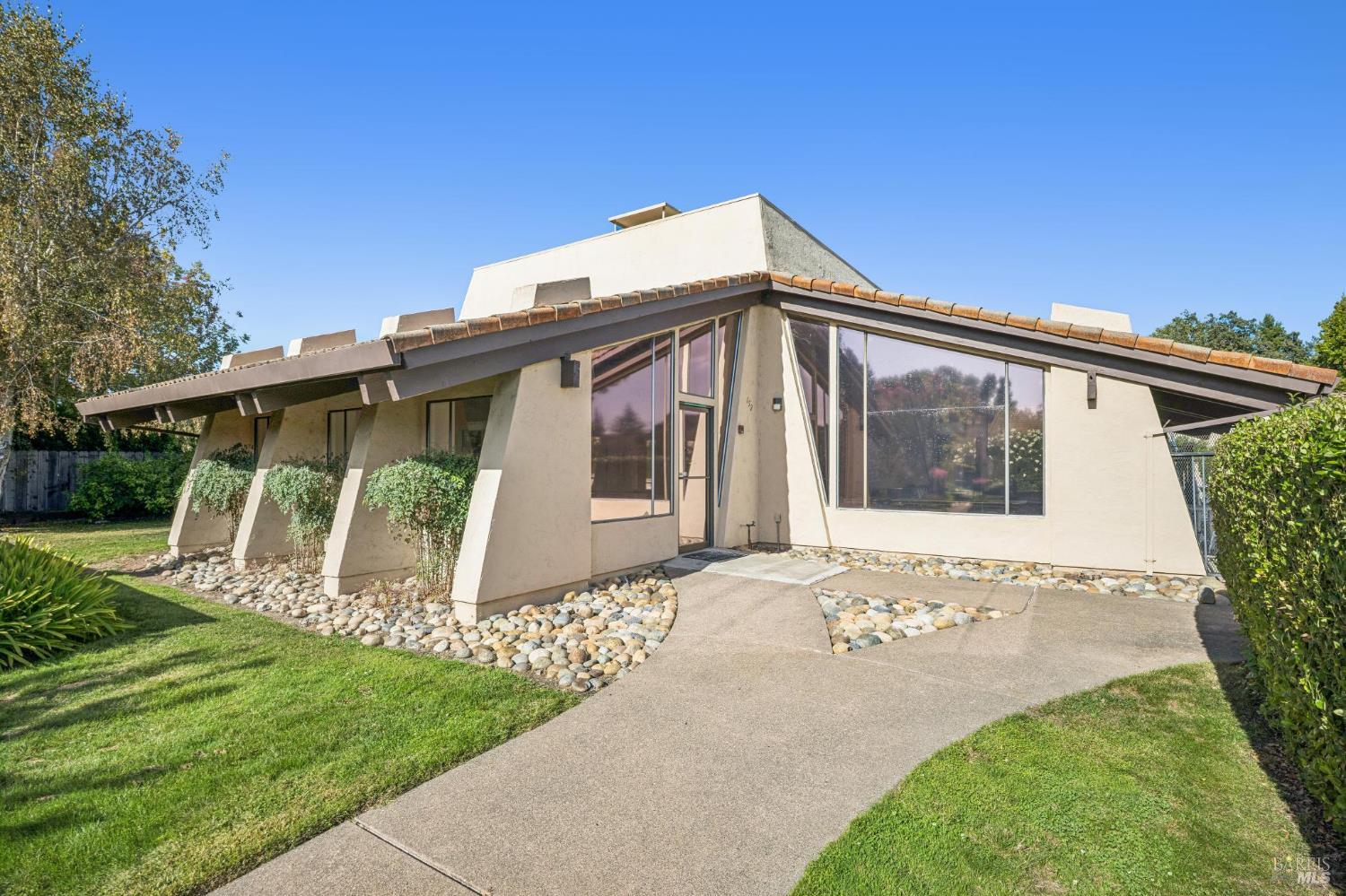 155 La Mancha Drive Sonoma CA 95476