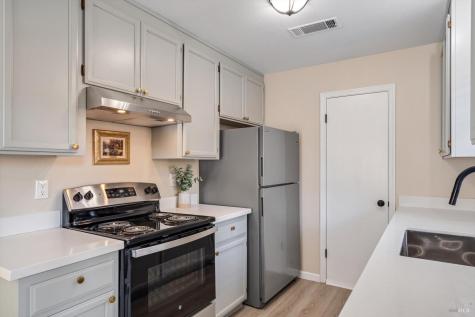 429 7th Street W Sonoma CA 95476