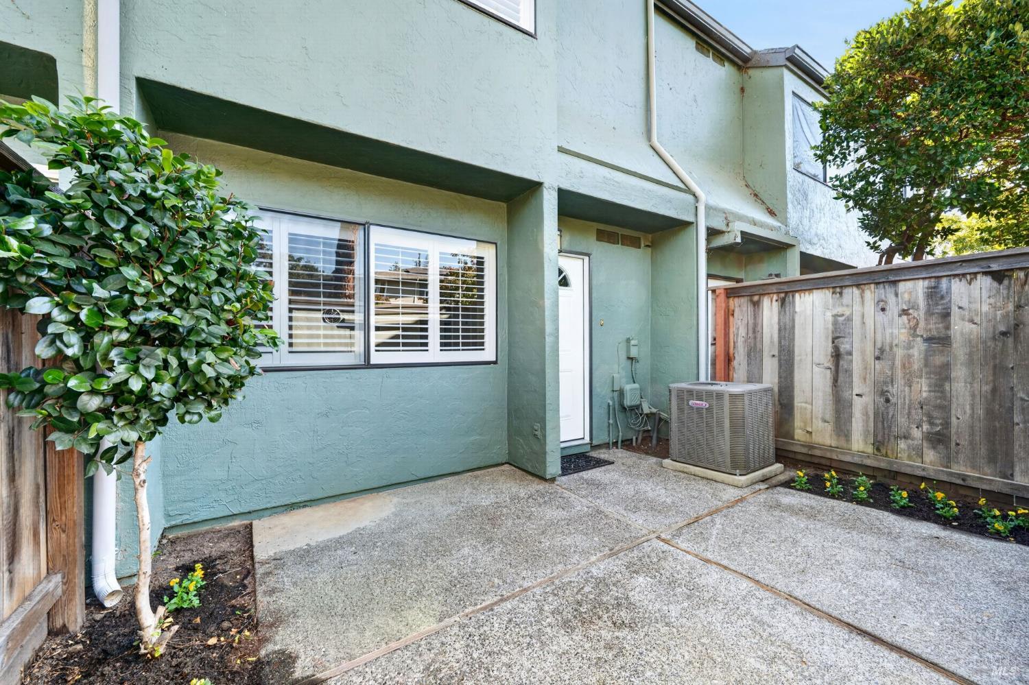 3676 Shelter Creek Drive Napa CA 94558