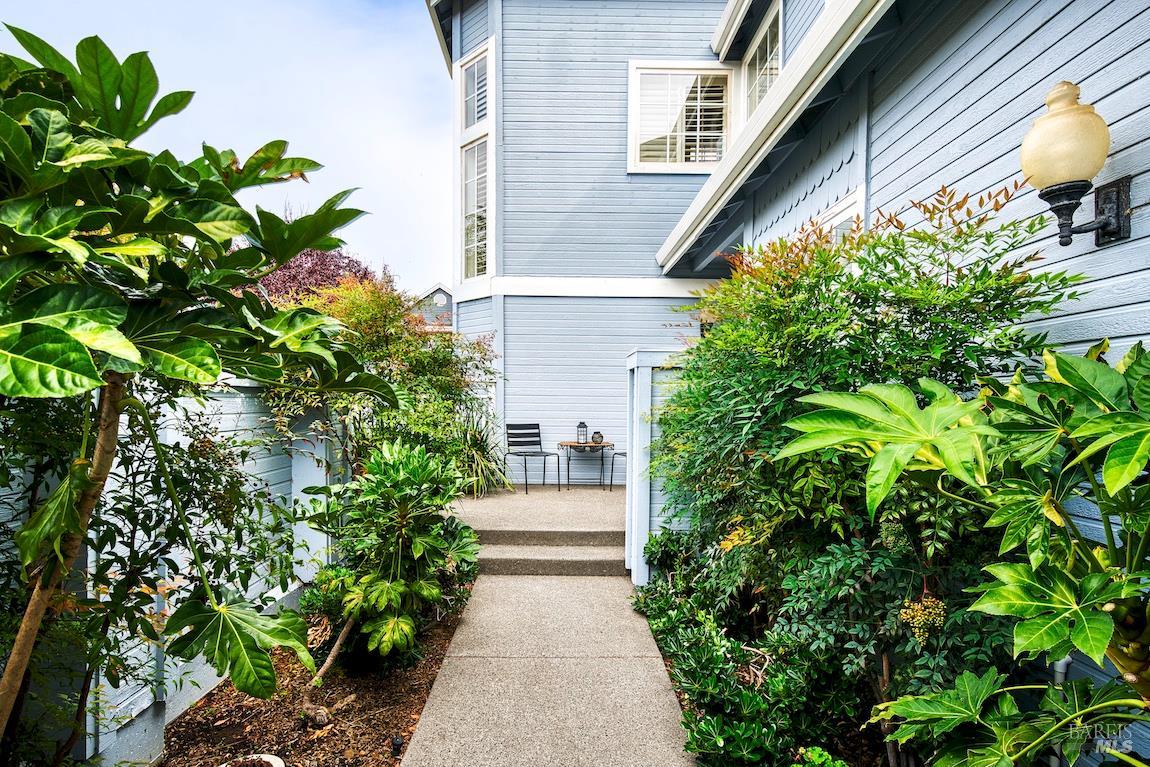 65 Mariners Circle San Rafael CA 94903