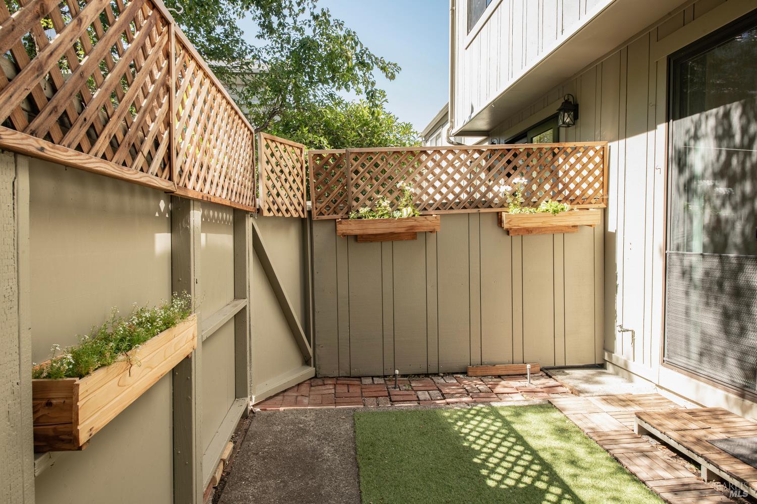 844 Reichert Avenue Novato CA 94945