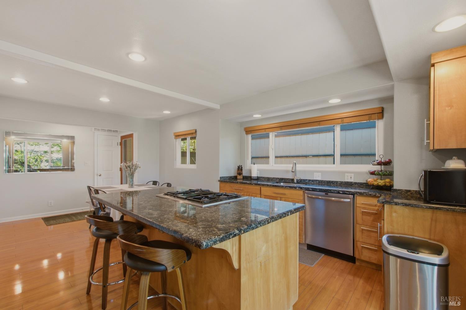 28 Elan Way Napa CA 94559