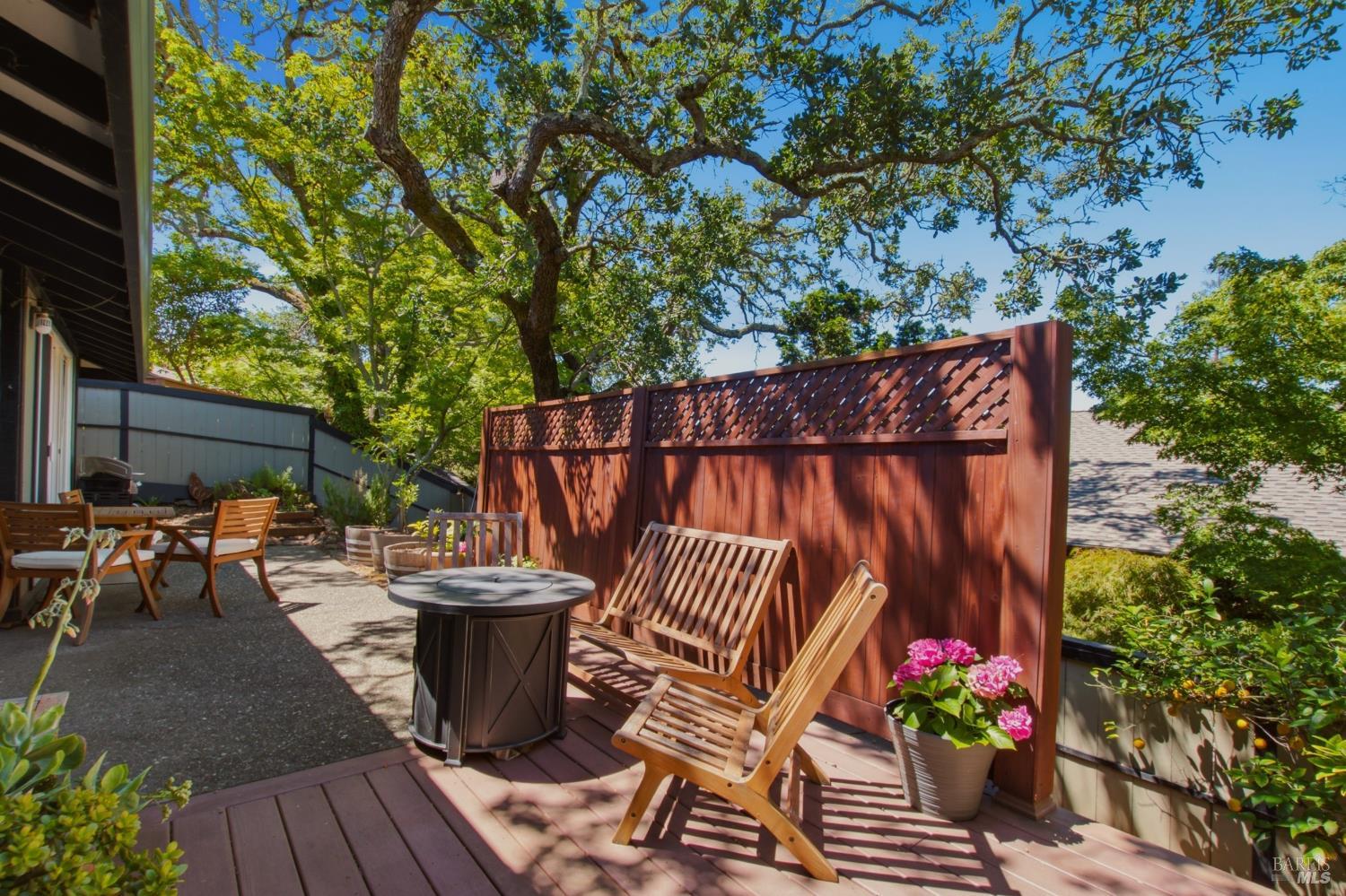 28 Elan Way Napa CA 94559