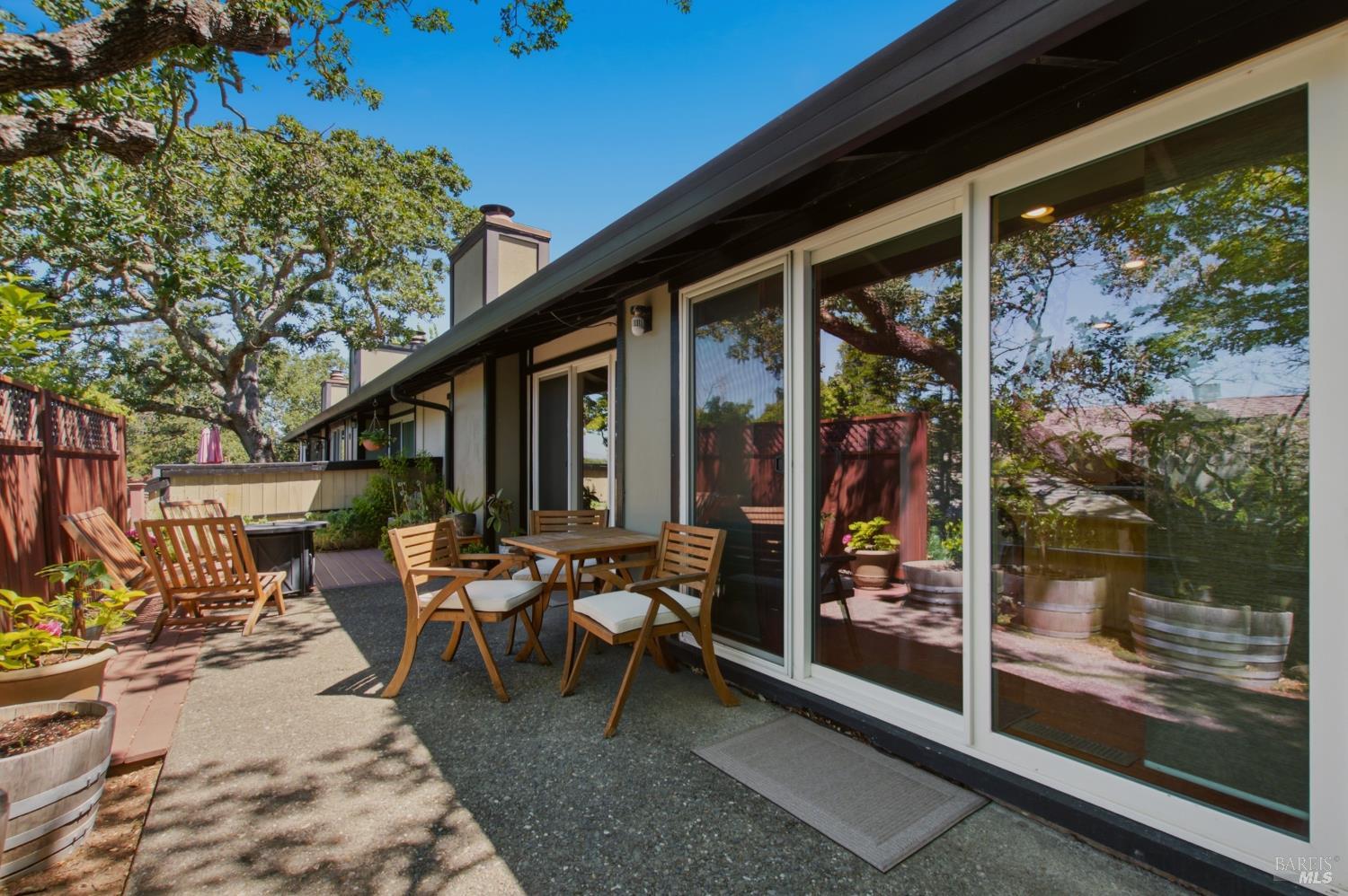 28 Elan Way Napa CA 94559