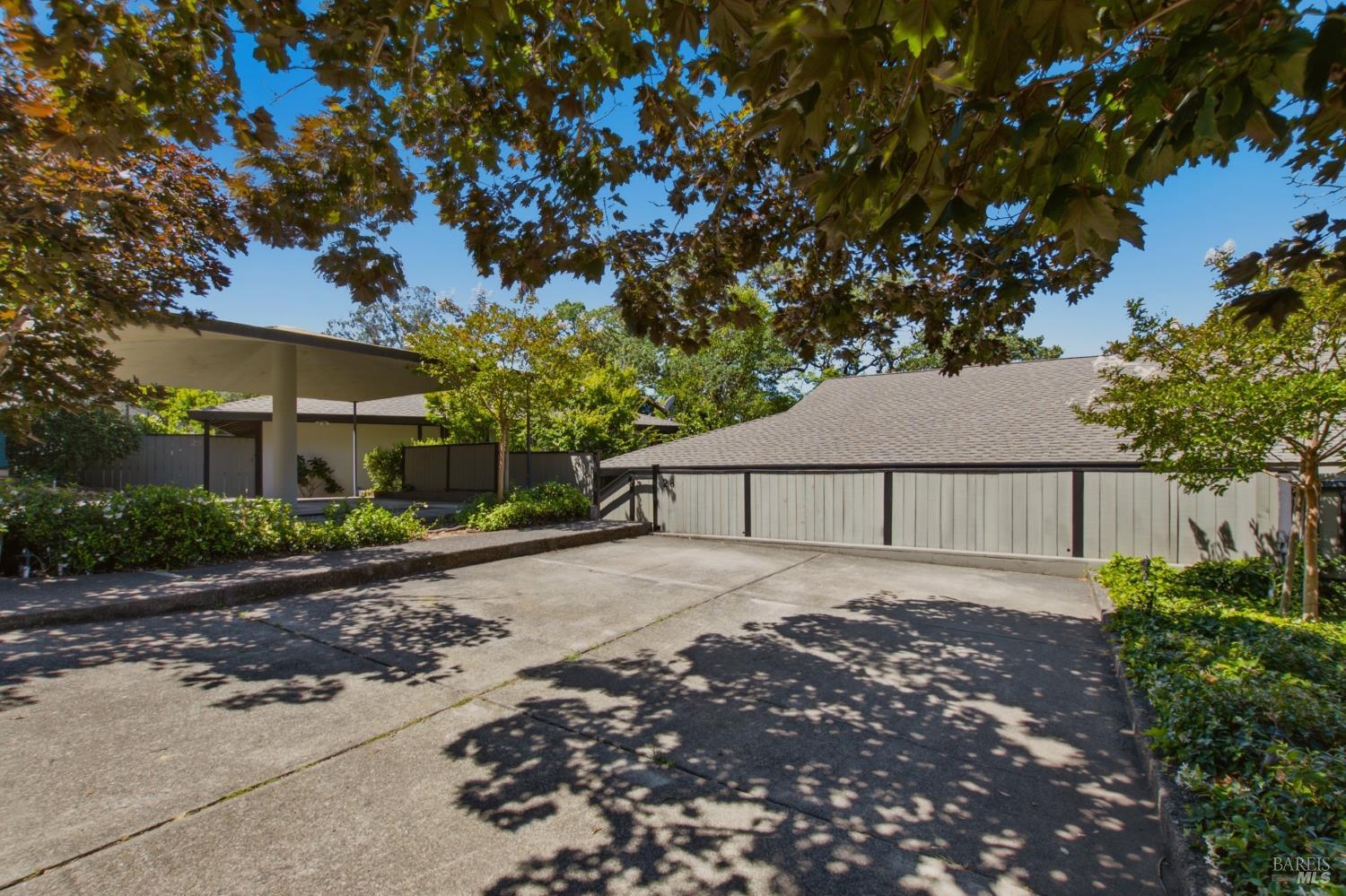 28 Elan Way Napa CA 94559