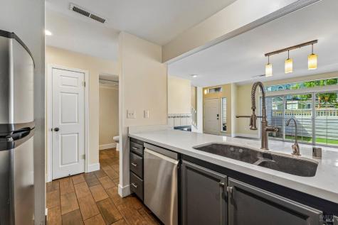 567 E Jasmine Circle Santa Rosa CA 95407