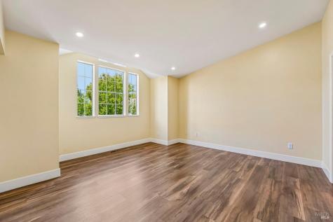 567 E Jasmine Circle Santa Rosa CA 95407
