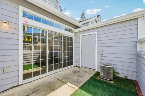 567 E Jasmine Circle Santa Rosa CA 95407
