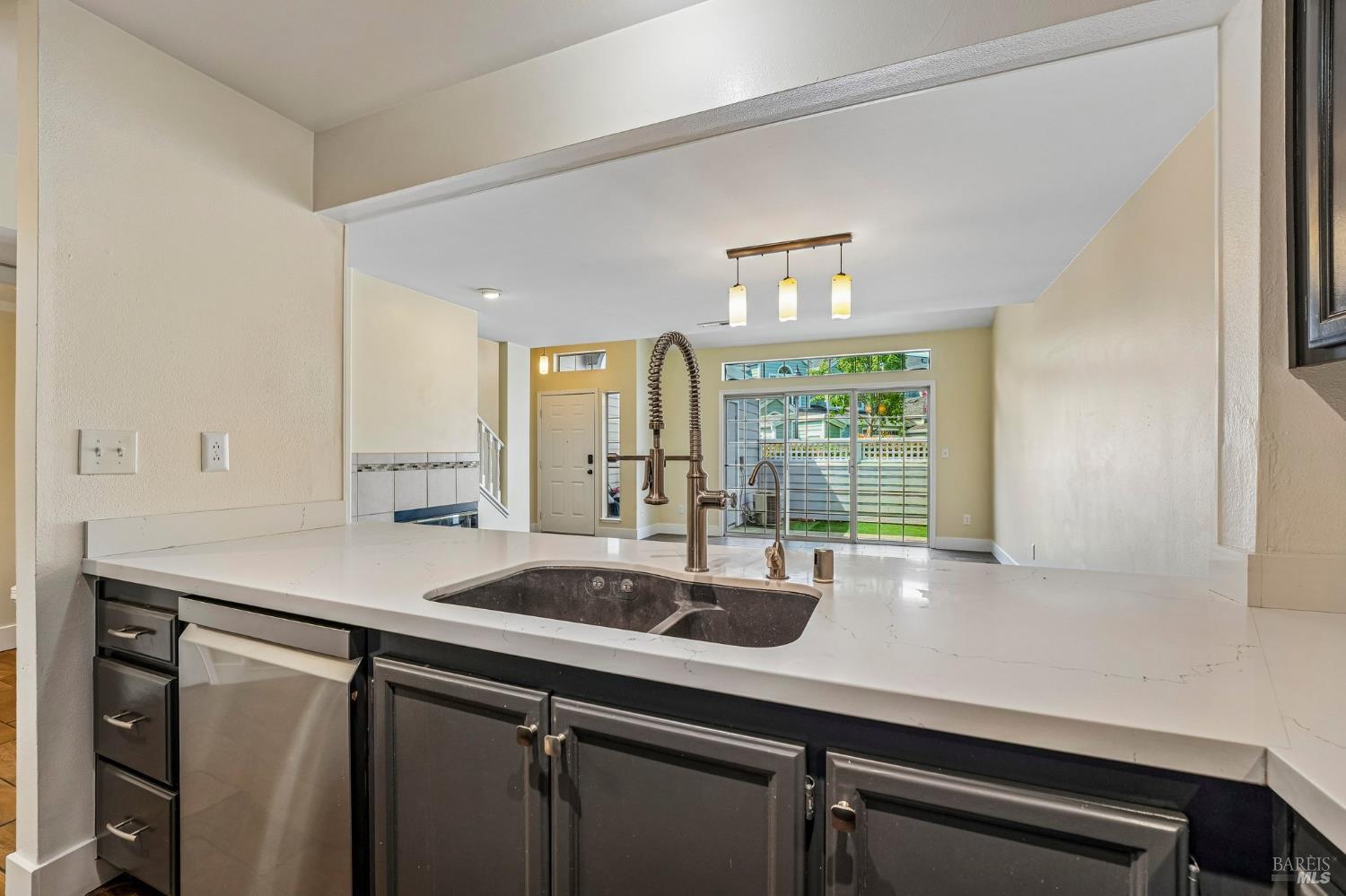 567 E Jasmine Circle Santa Rosa CA 95407