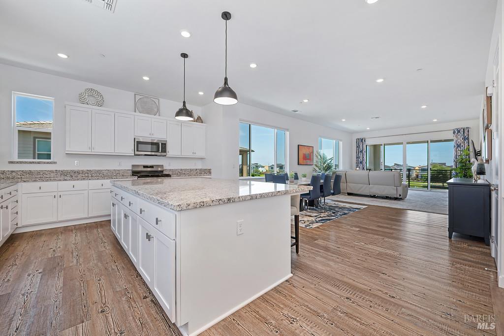 2422 Shore Vista Fairfield CA 94533