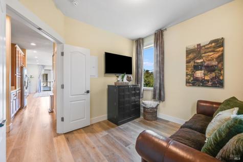 2668 Franz Kafka Avenue Santa Rosa CA 95404