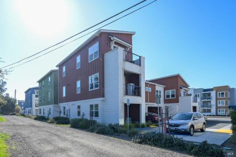 2668 Franz Kafka Avenue Santa Rosa CA 95404