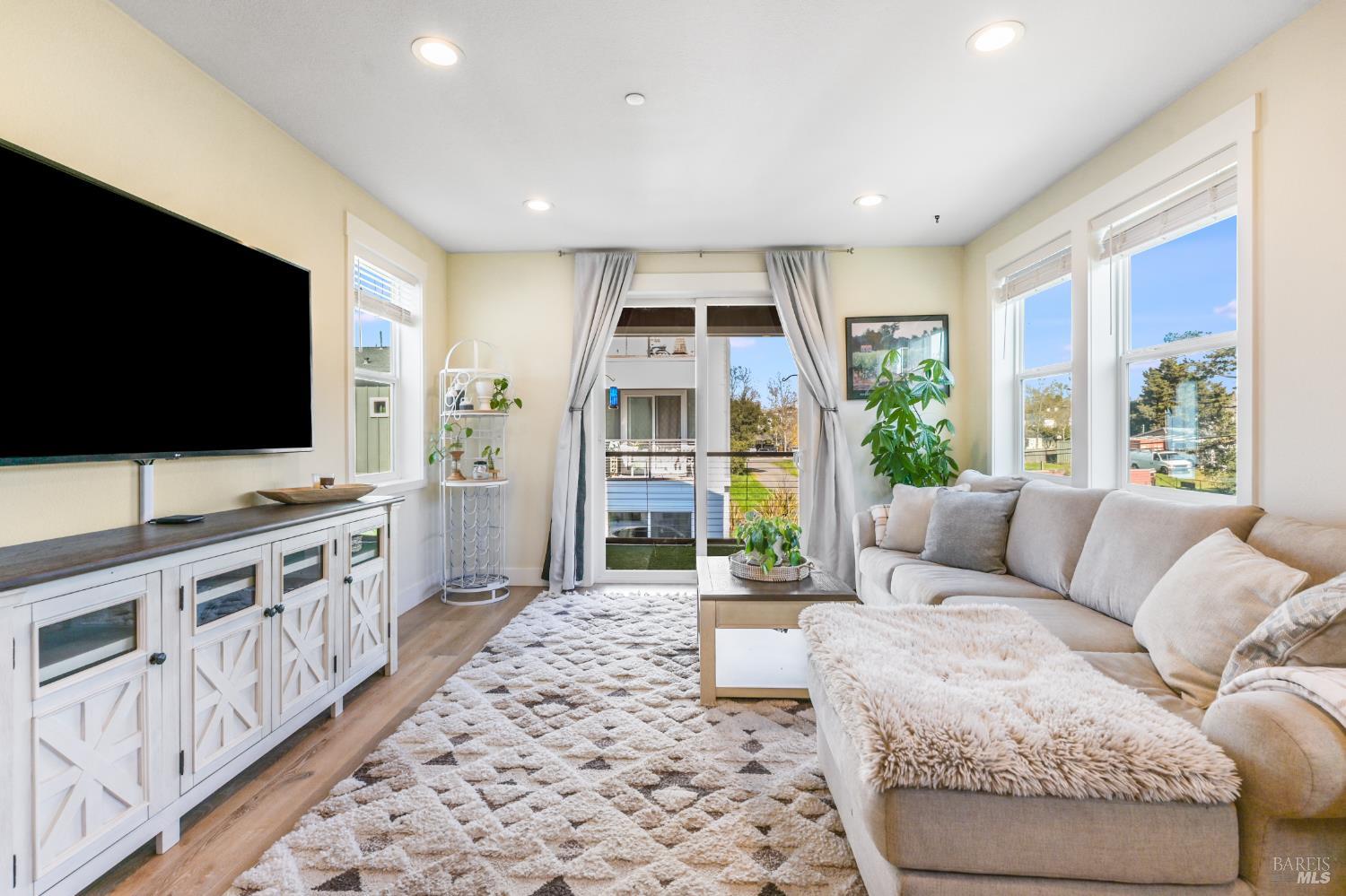 2668 Franz Kafka Avenue Santa Rosa CA 95404