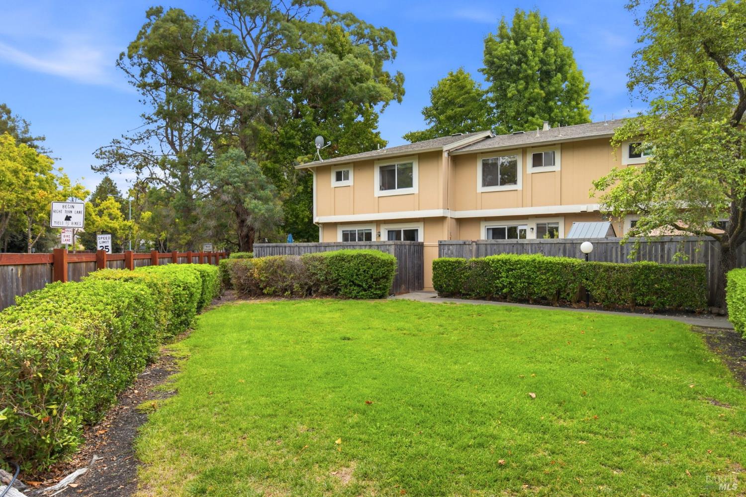1314 Gold Way Rohnert Park CA 94928