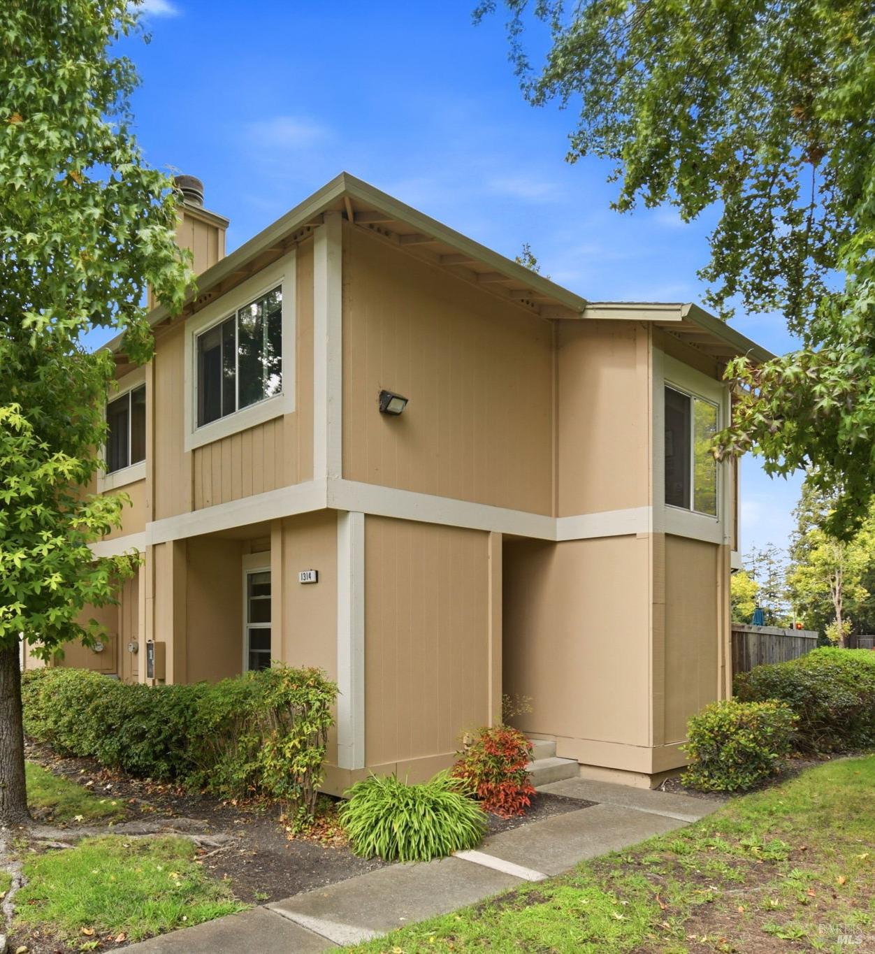 1314 Gold Way Rohnert Park CA 94928