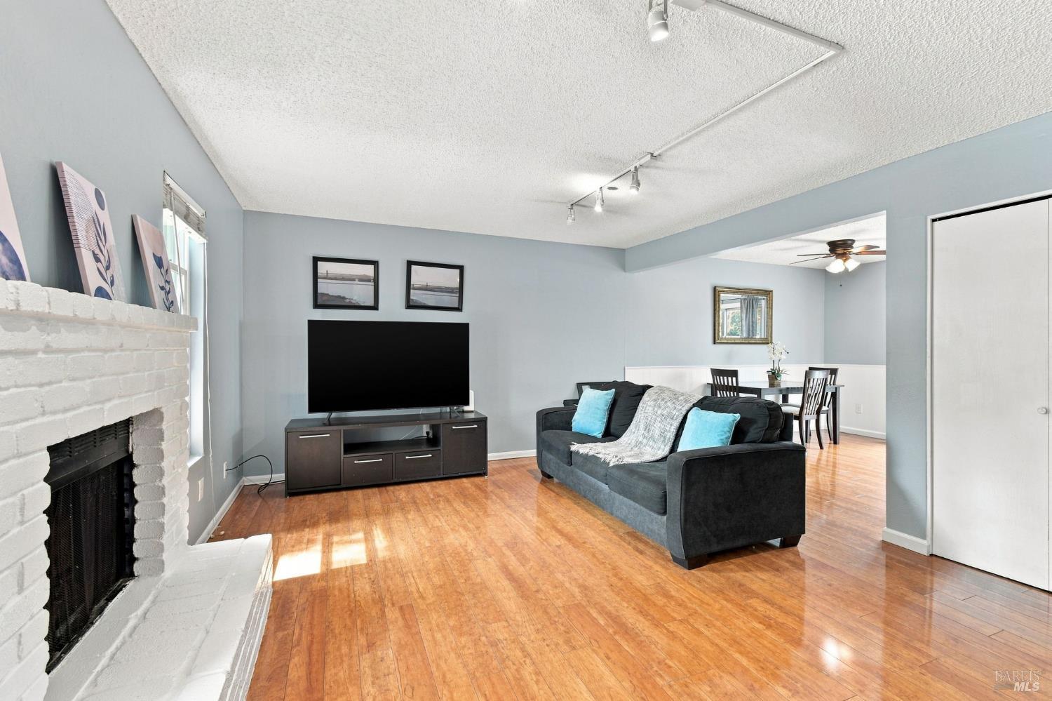 1314 Gold Way Rohnert Park CA 94928