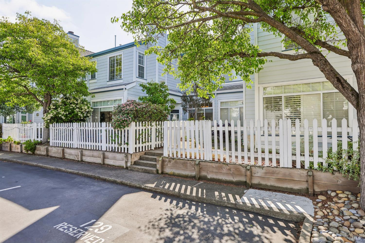 326 Commodore Drive Richmond CA 94804