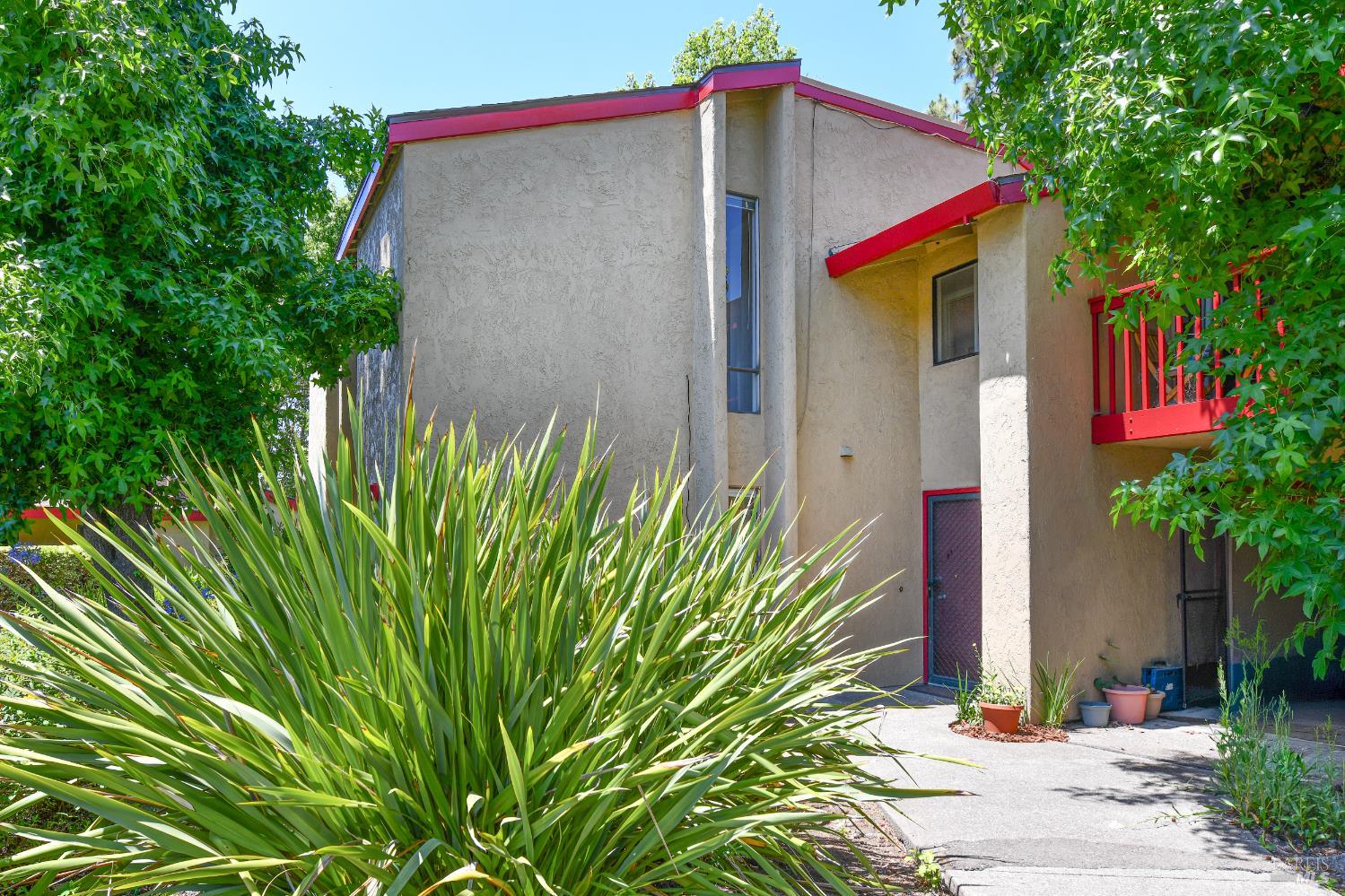 13 Redwood Court Santa Rosa CA 95409