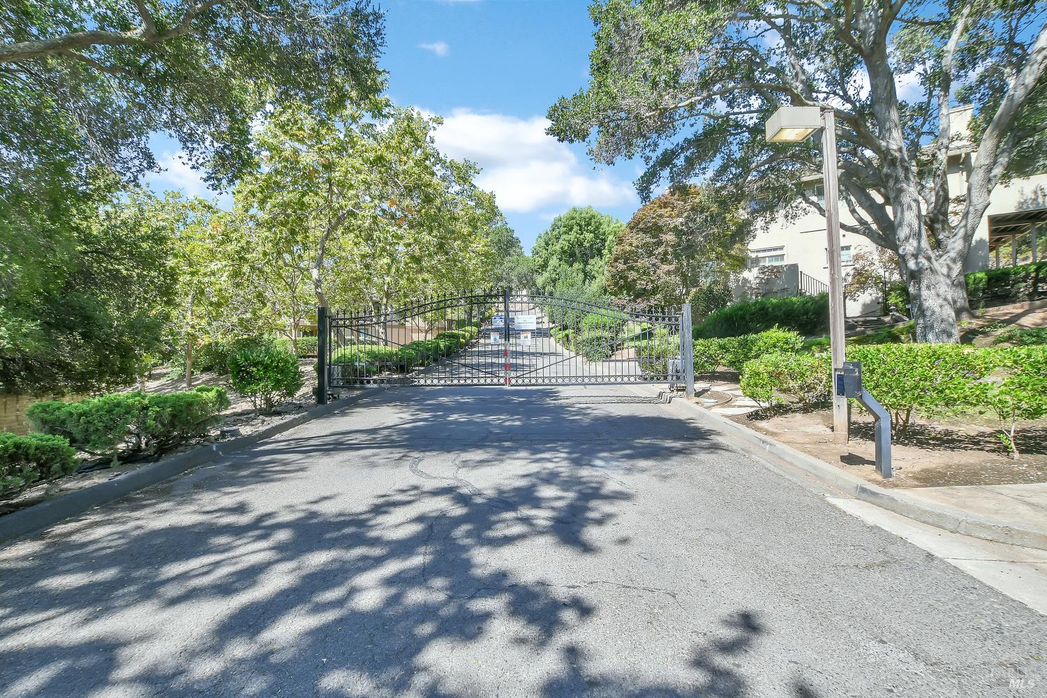 15 Knoll Drive Fairfield CA 94534