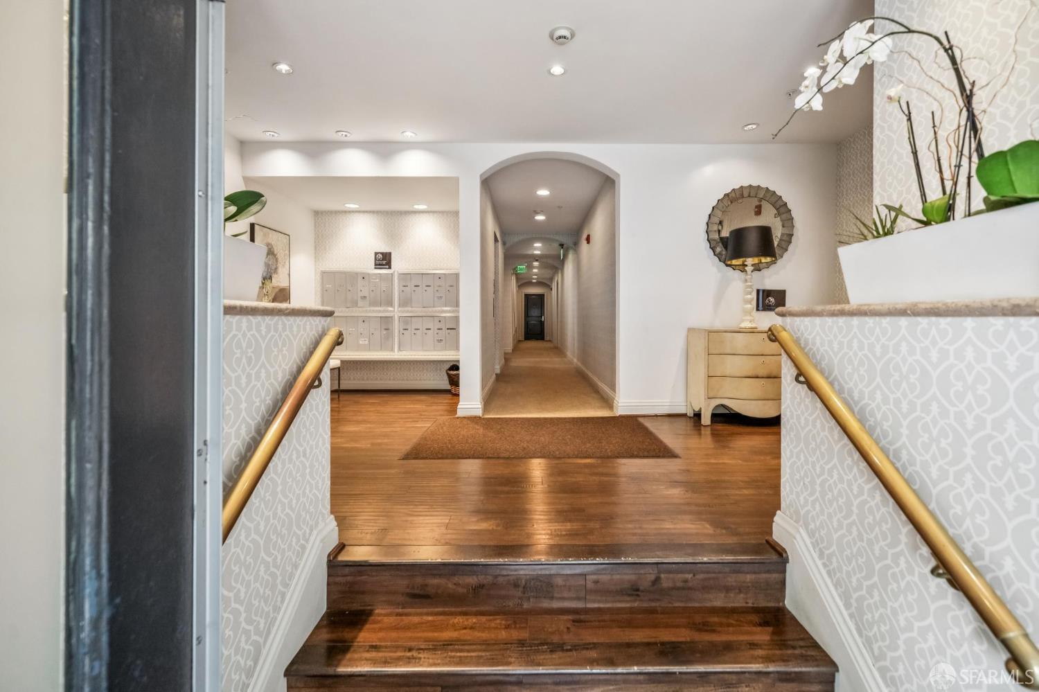 725 Pine Street San Francisco CA 94108