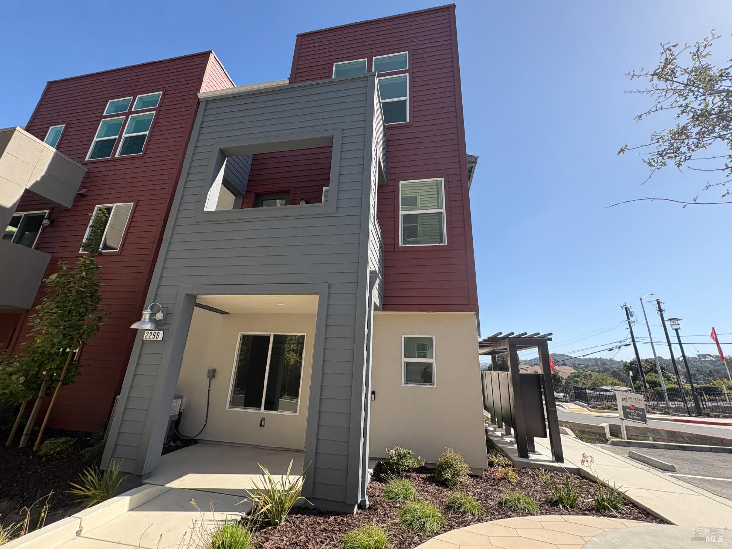 2296 Village Loop Pinole CA 94564
