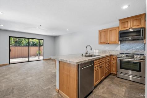 80 Creek Court Cotati CA 94931
