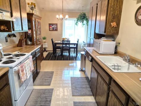 5044 Country Club Drive Rohnert Park CA 94928