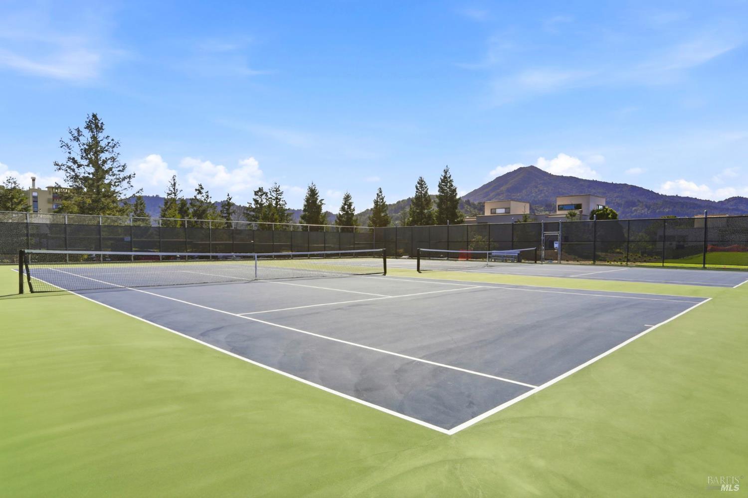 823 Via Casitas Greenbrae CA 94904