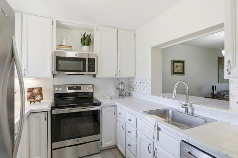 823 Via Casitas Greenbrae CA 94904