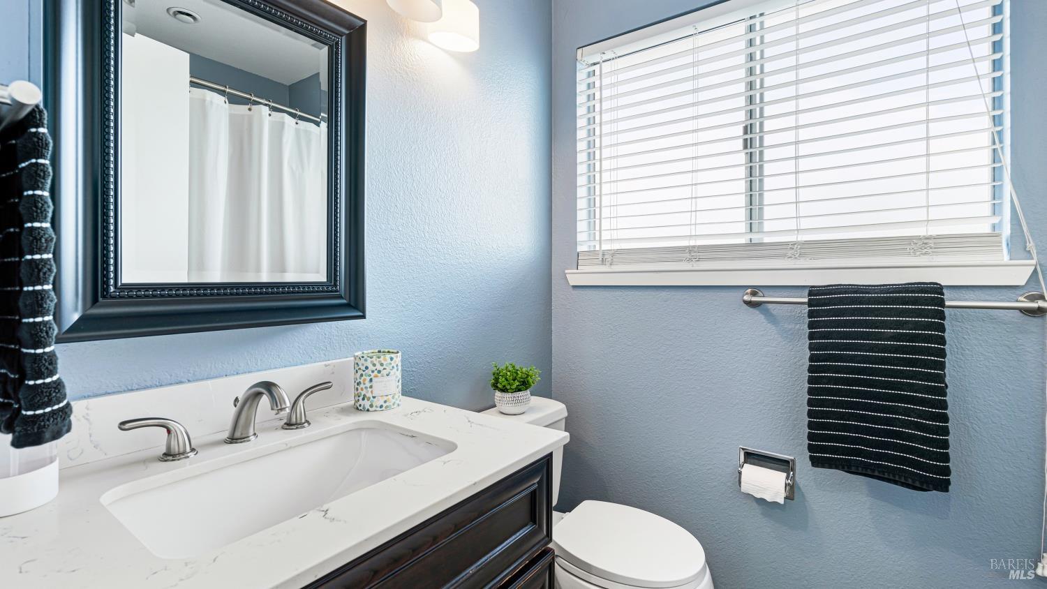 1722 Oldfield Way Santa Rosa CA 95401