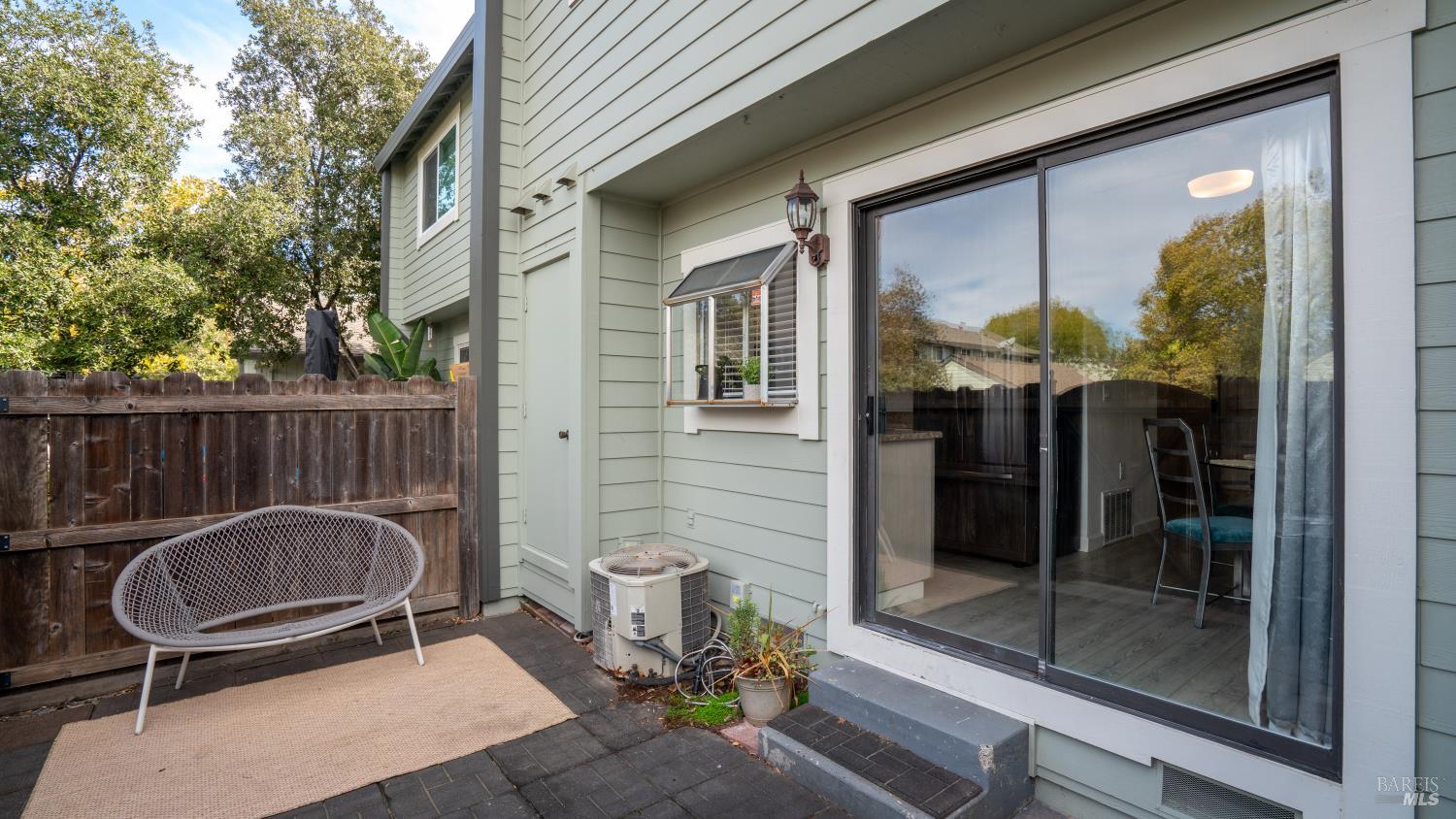1722 Oldfield Way Santa Rosa CA 95401