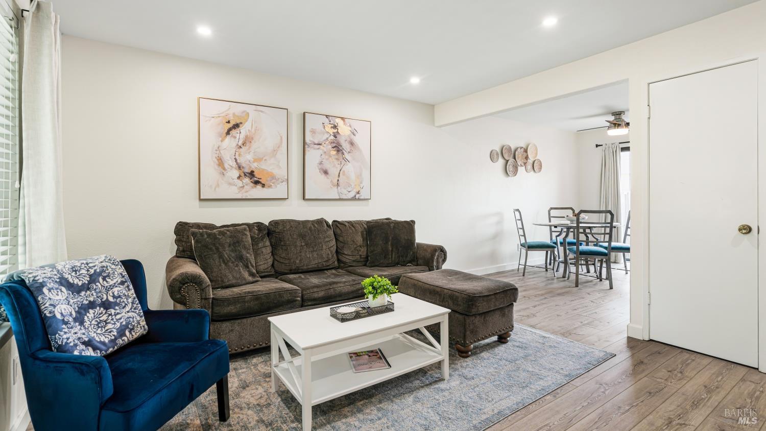 1722 Oldfield Way Santa Rosa CA 95401