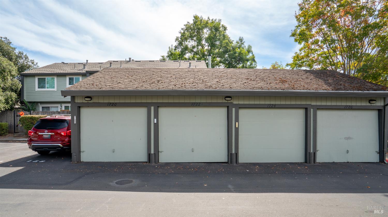 1722 Oldfield Way Santa Rosa CA 95401