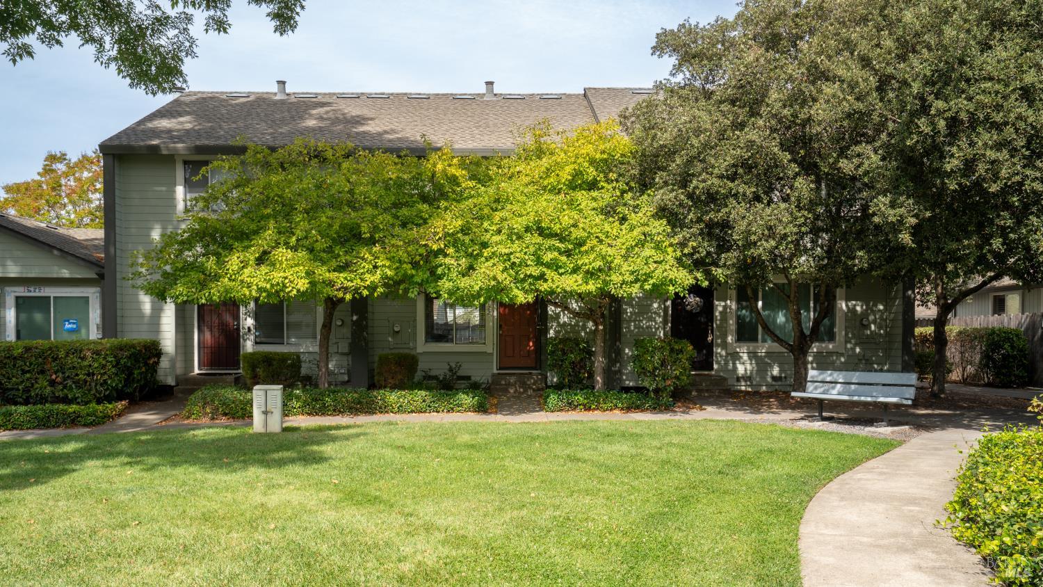1722 Oldfield Way Santa Rosa CA 95401
