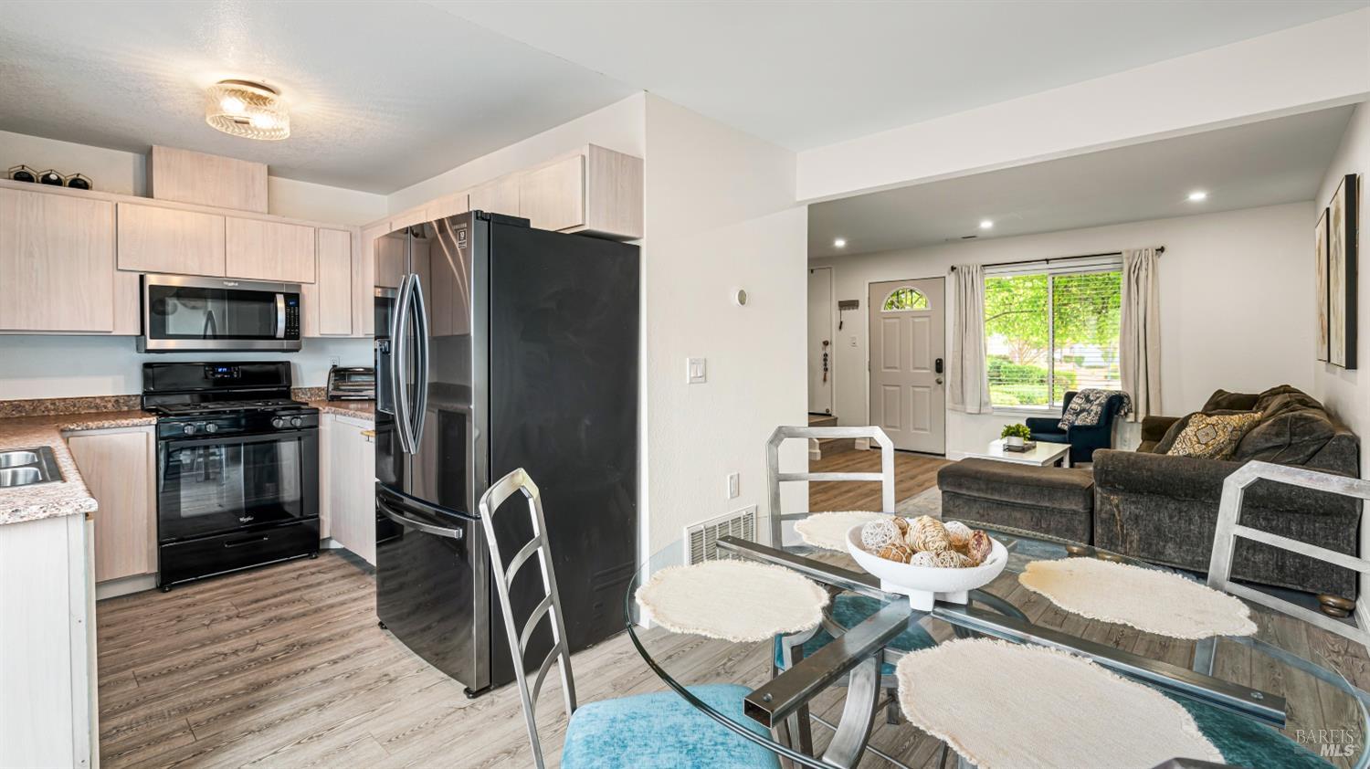 1722 Oldfield Way Santa Rosa CA 95401