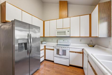4704 Shade Tree Lane Santa Rosa CA 95405