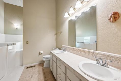 4704 Shade Tree Lane Santa Rosa CA 95405
