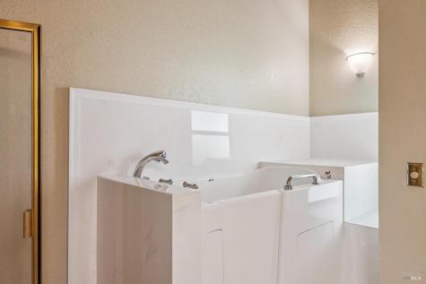 4704 Shade Tree Lane Santa Rosa CA 95405
