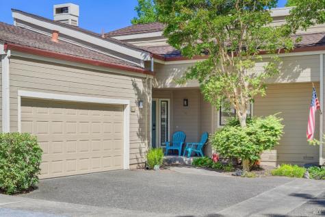 4704 Shade Tree Lane Santa Rosa CA 95405