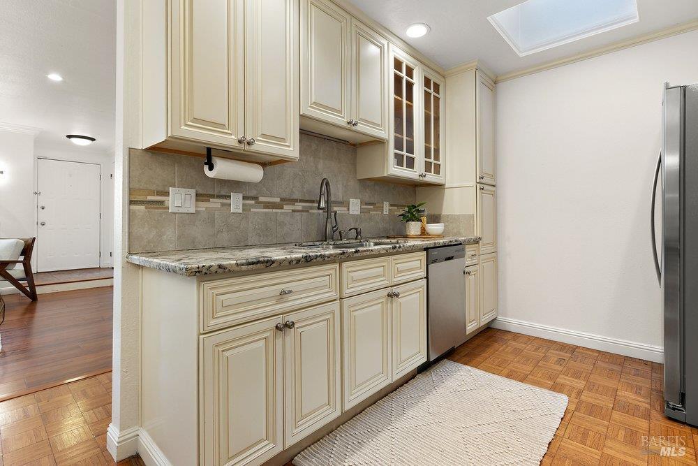 1591 London Circle Benicia CA 94510