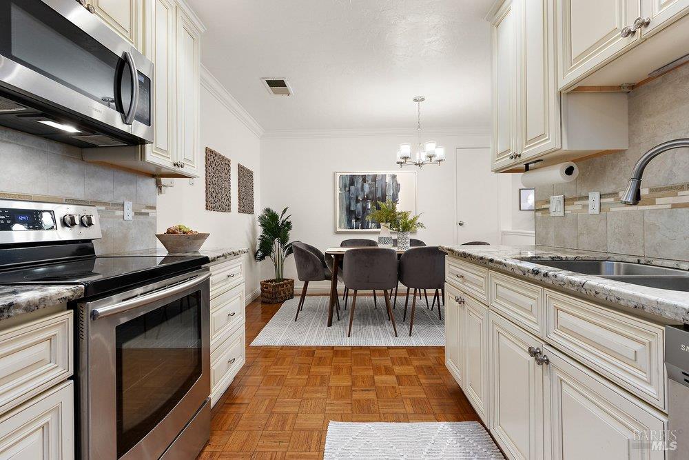 1591 London Circle Benicia CA 94510