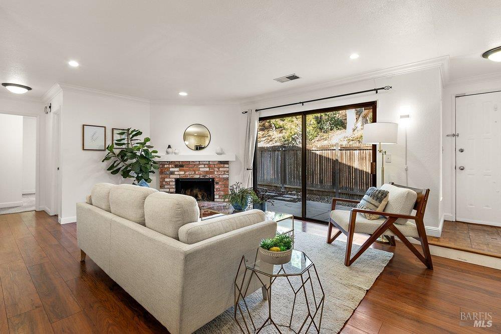 1591 London Circle Benicia CA 94510